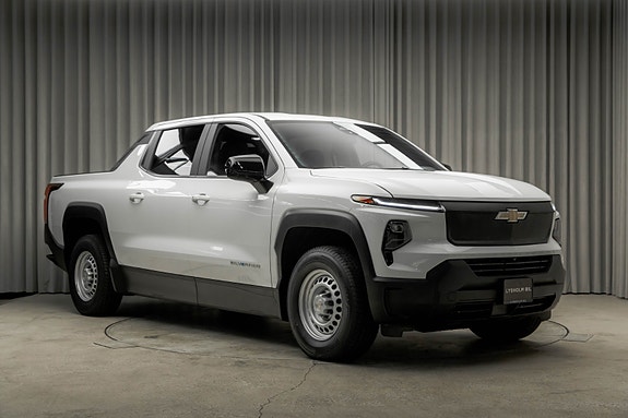 Chevrolet Silverado EV 2 of 28