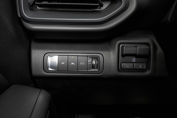 Chevrolet Silverado EV 28 of 28