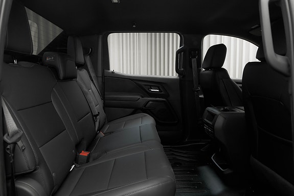 Chevrolet Silverado EV 11 of 28