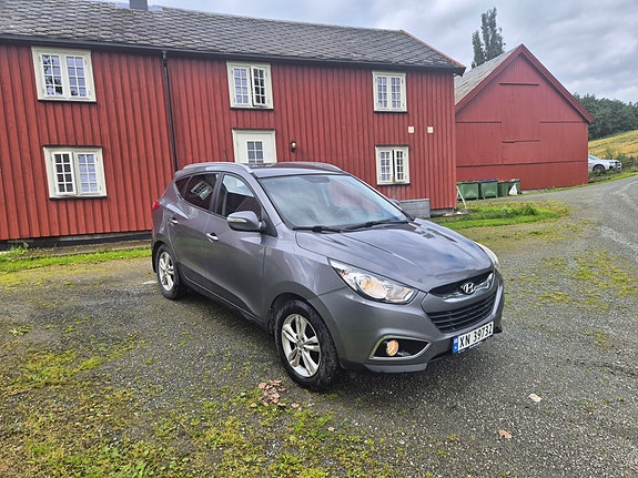 Hyundai ix35 2 of 10