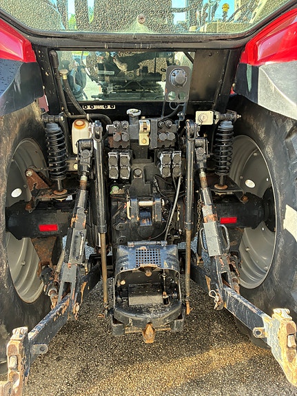 CASE IH MXM 140 8 of 9