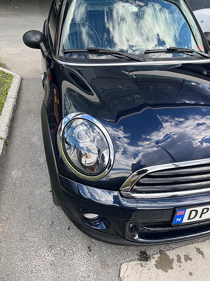 MINI One 9 of 16