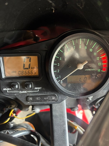 Yamaha YZF-R1 mellom tung 3 of 10
