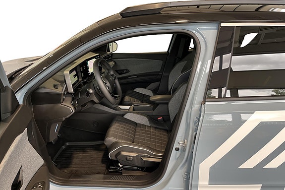 Renault 4 E-Tech 8 of 29