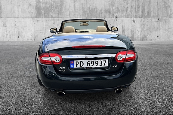 Jaguar XK 6 of 15