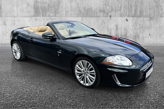 Jaguar XK 2 of 15