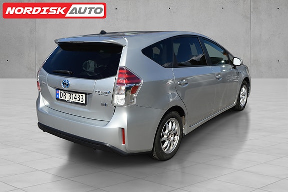 Toyota Prius+ 6 of 10