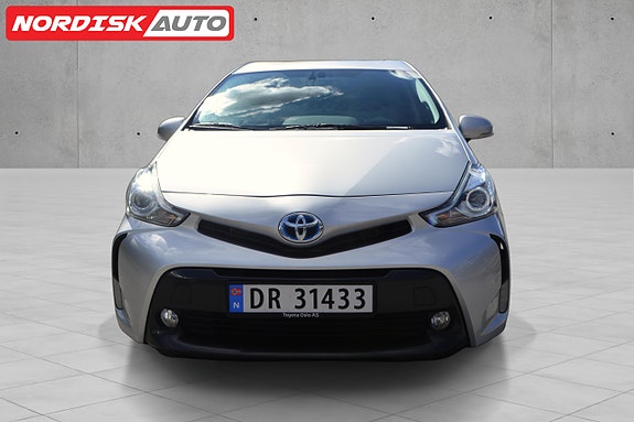 Toyota Prius+ 2 of 10