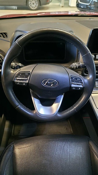 Hyundai Kona 11 of 30