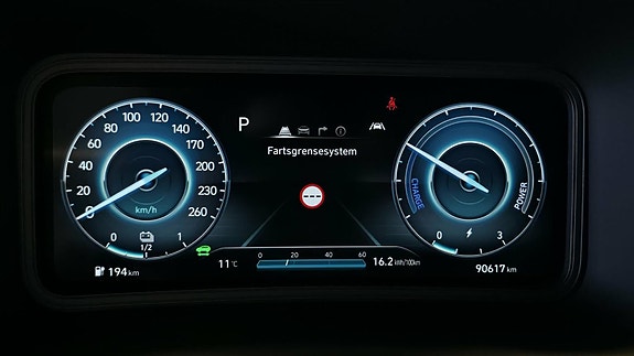 Hyundai Kona 15 of 30