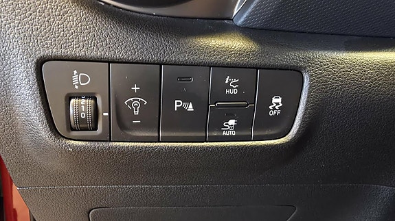 Hyundai Kona 14 of 30