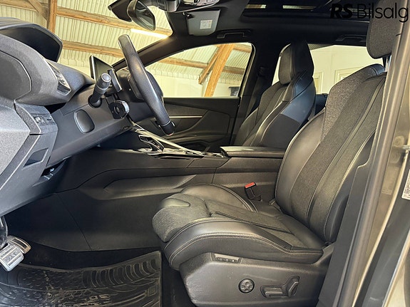 Peugeot 5008 17 of 30