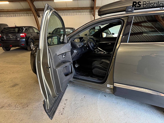Peugeot 5008 16 of 30