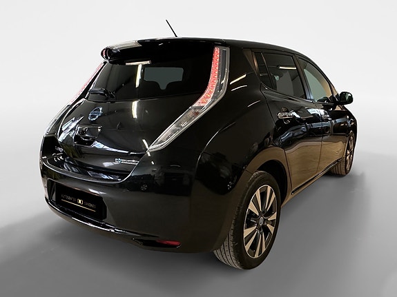Nissan Leaf 7 of 30