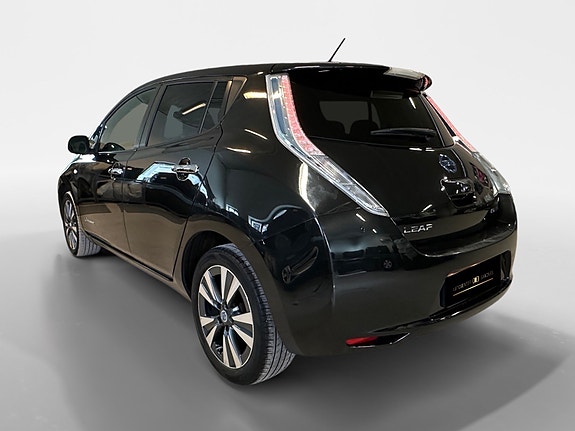 Nissan Leaf 5 of 30
