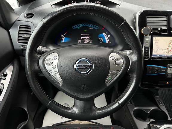 Nissan Leaf 11 of 30