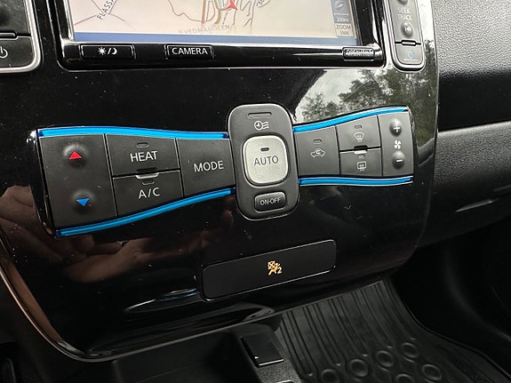 Nissan Leaf 25 of 30