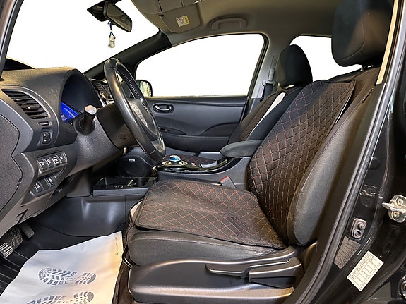 Nissan Leaf 8 of 30