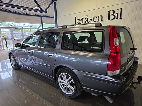 Volvo V70 3 of 20