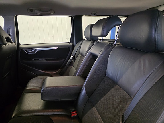 Volvo V70 9 of 20