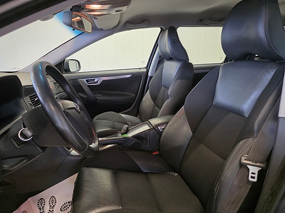 Volvo V70 11 of 20