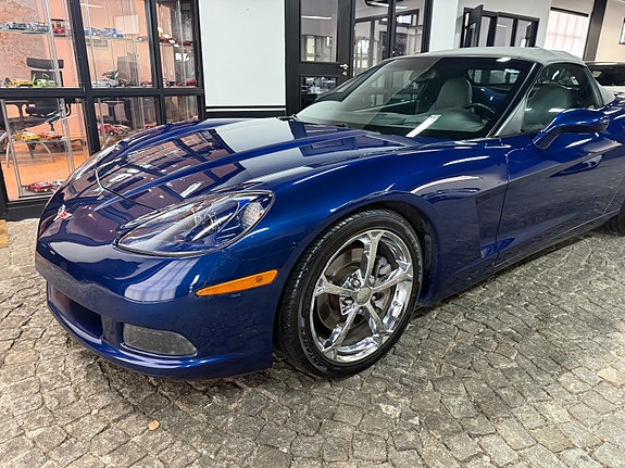 Chevrolet Corvette 10 of 19