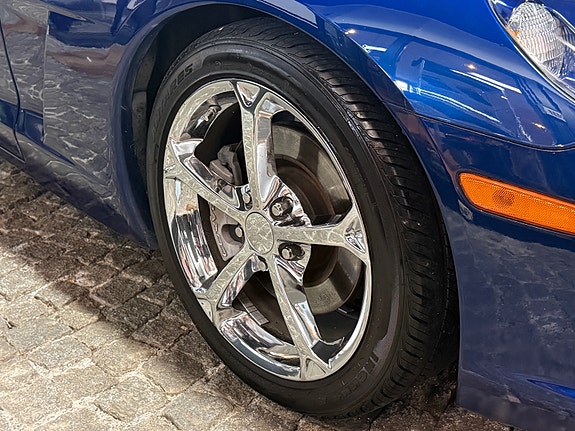 Chevrolet Corvette 5 of 19