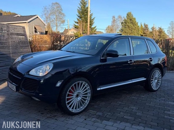 Porsche Cayenne 2 of 14