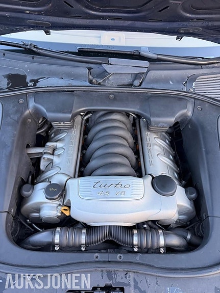 Porsche Cayenne 13 of 14