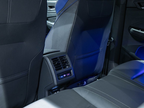 Volkswagen Golf VIII 12 of 25