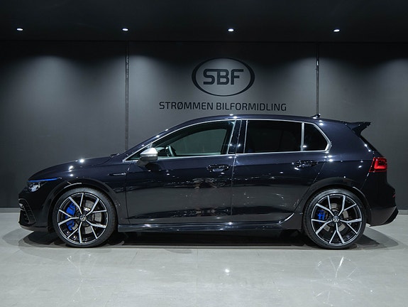 Volkswagen Golf VIII 2 of 25