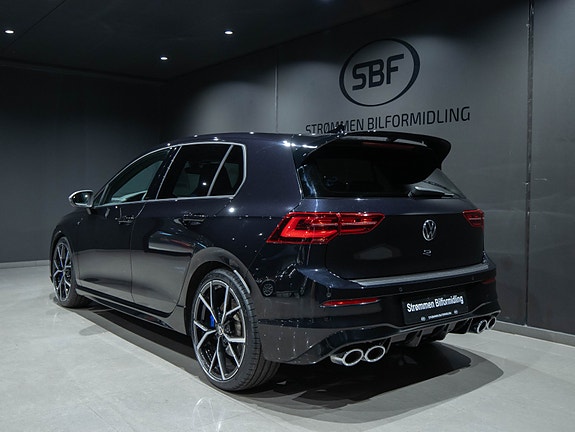 Volkswagen Golf VIII 4 of 25