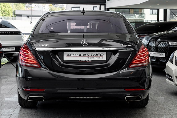 Mercedes-Benz S500 8 of 29