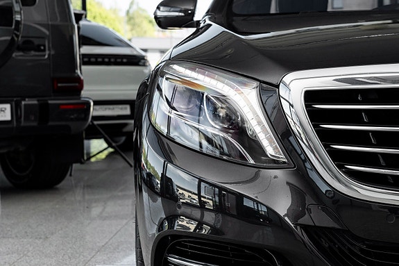 Mercedes-Benz S500 6 of 29