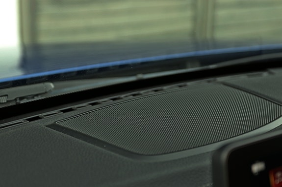 BMW 330e 18 of 30