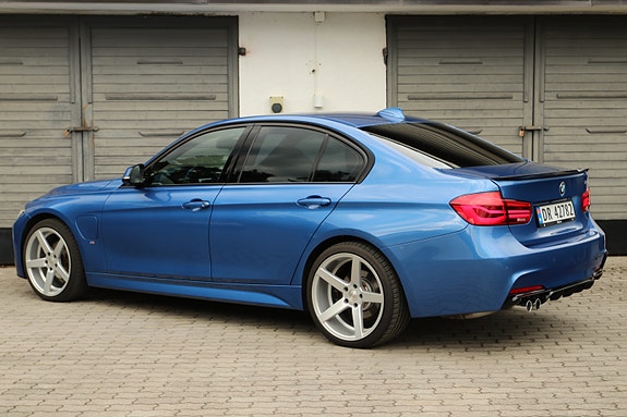 BMW 330e 10 of 30