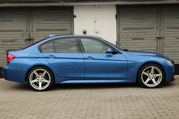 BMW 330e 5 of 30