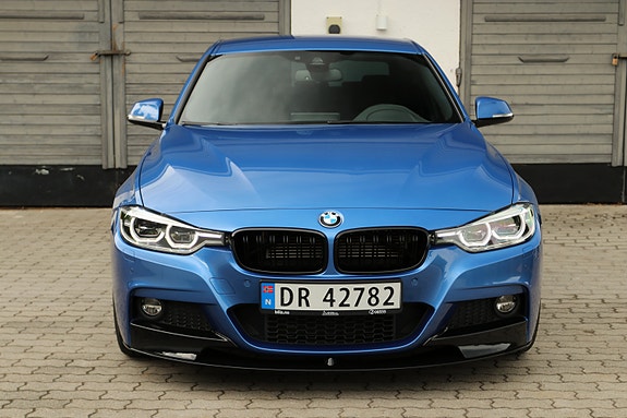 BMW 330e 2 of 30