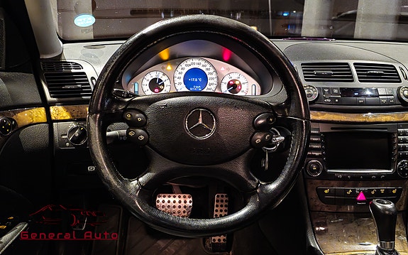 Mercedes-Benz E280 22 of 30