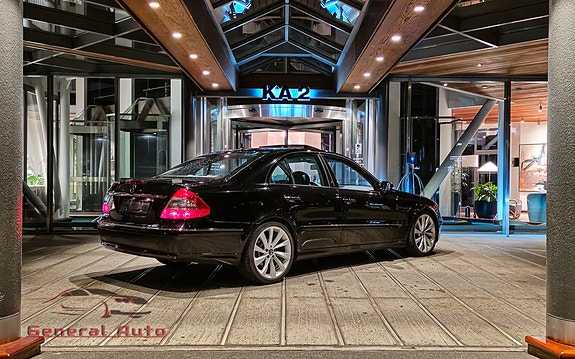 Mercedes-Benz E280 7 of 30