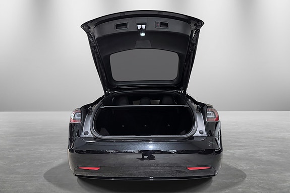 Tesla Model S 22 of 30