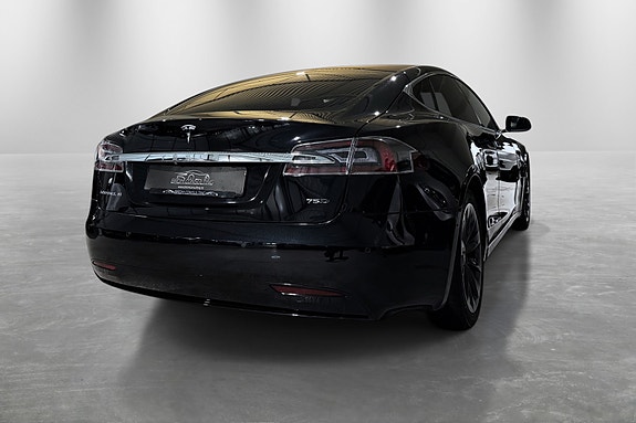 Tesla Model S 7 of 30