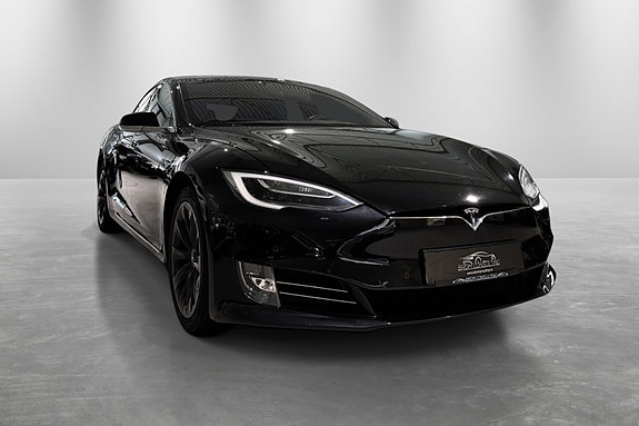 Tesla Model S 11 of 30