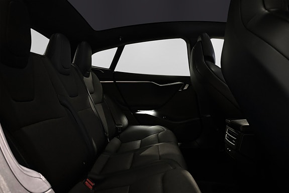 Tesla Model S 27 of 30