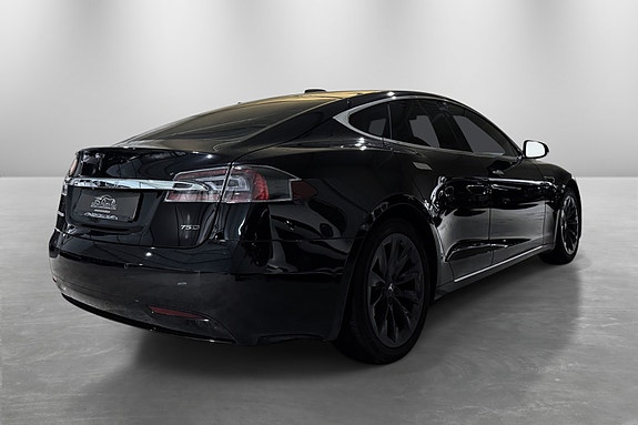 Tesla Model S 8 of 30