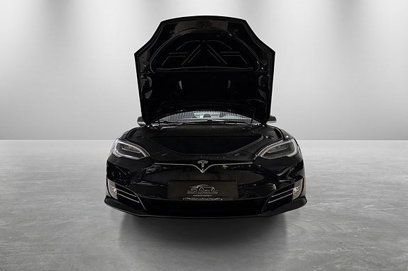 Tesla Model S 24 of 30