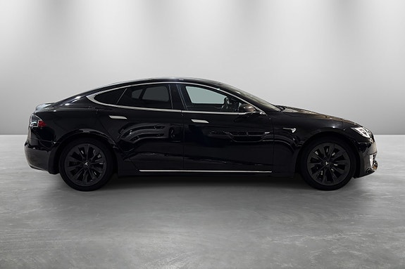 Tesla Model S 9 of 30