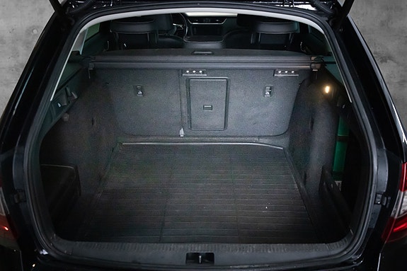 Skoda Octavia Scout 6 of 23