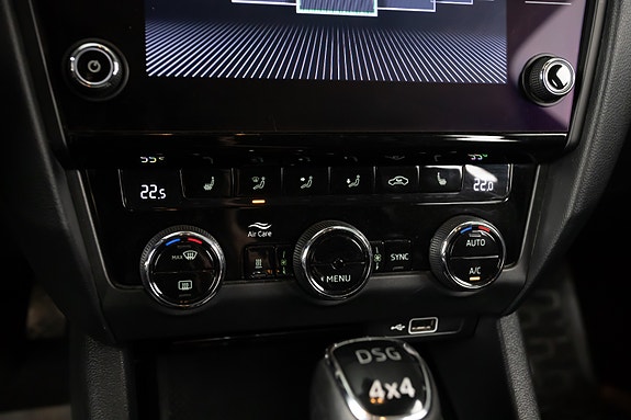 Skoda Octavia Scout 19 of 23