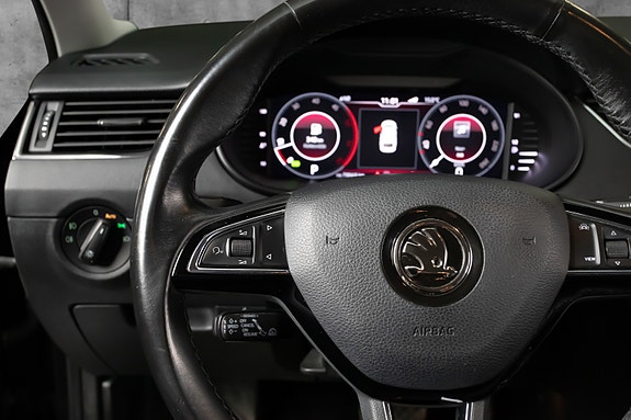 Skoda Octavia Scout 15 of 23
